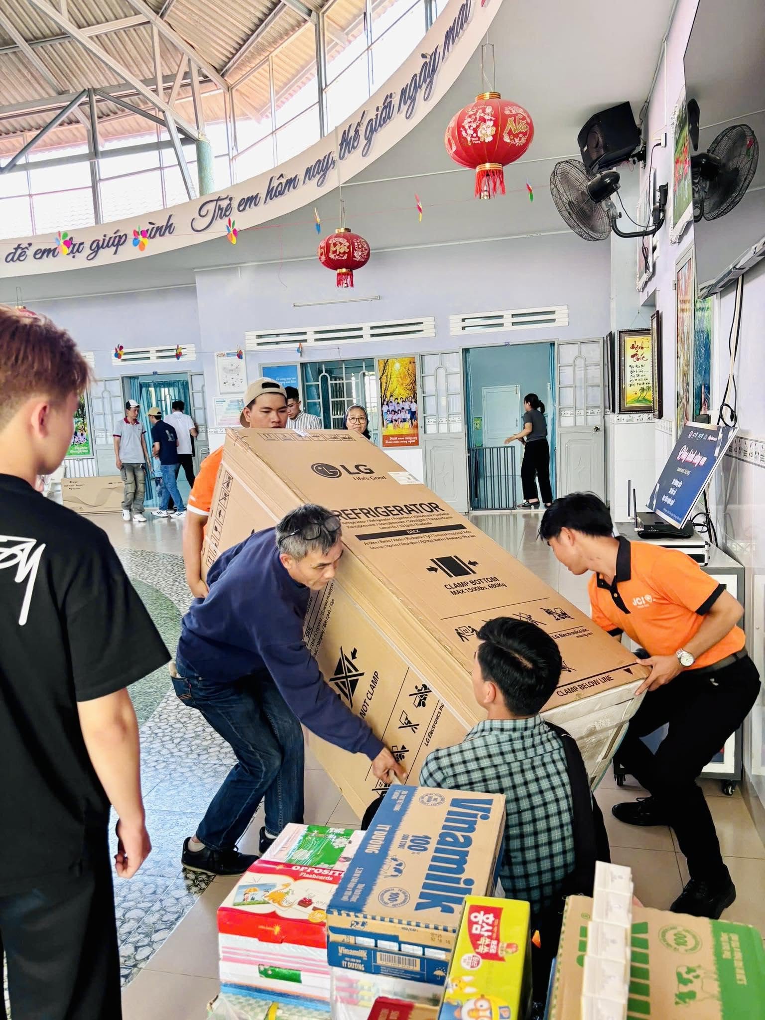Lan Tỏa Giá Trị Nhân Văn Qua Dự Án "Đồng Hành Cùng Em" 
