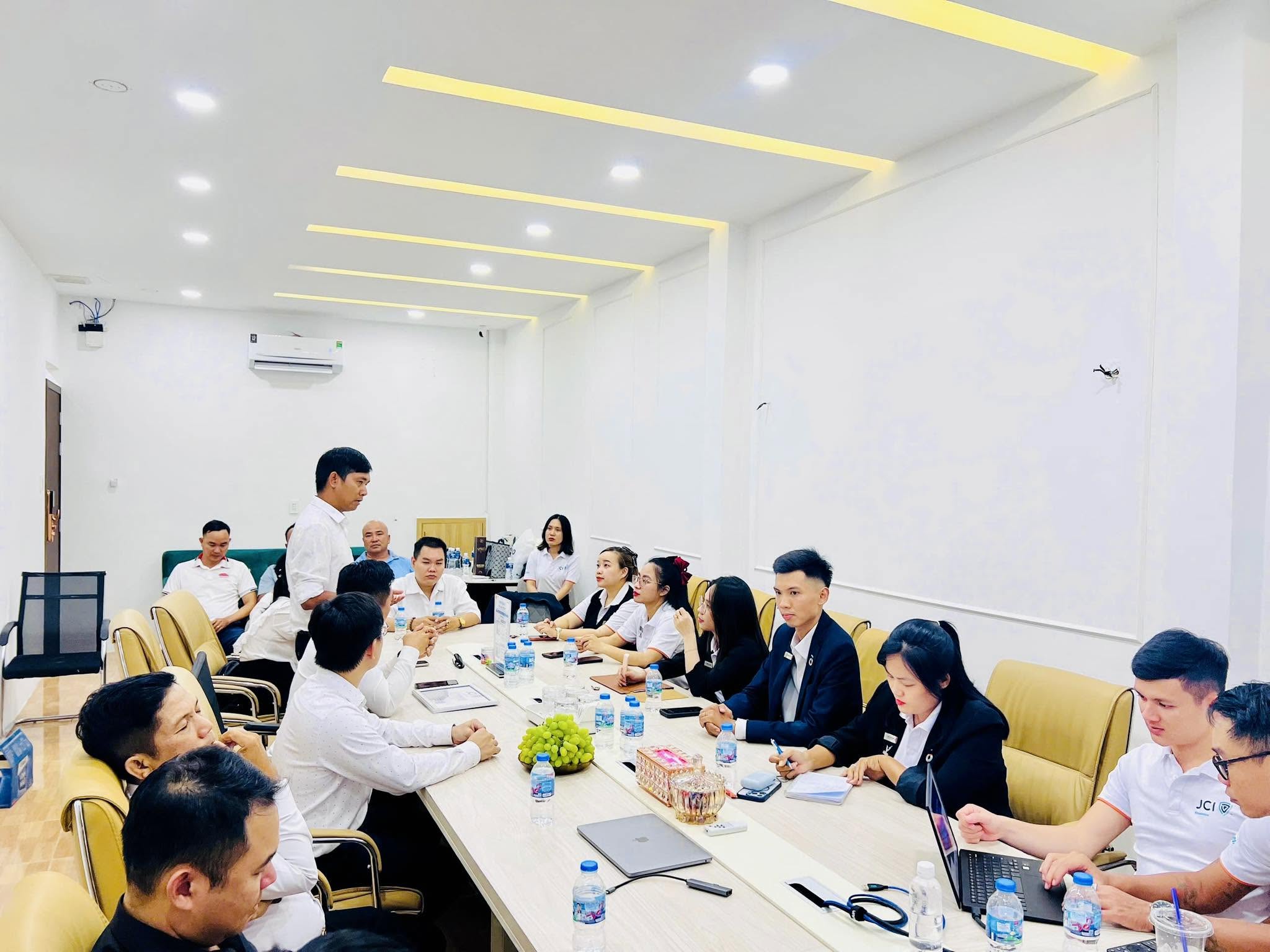 Cuộc Họp Kết Nối Hợp Tác Giữa JCI Khanhhoa Và Các CLB Doanh Nghiệp Tỉnh Khánh Hòa 