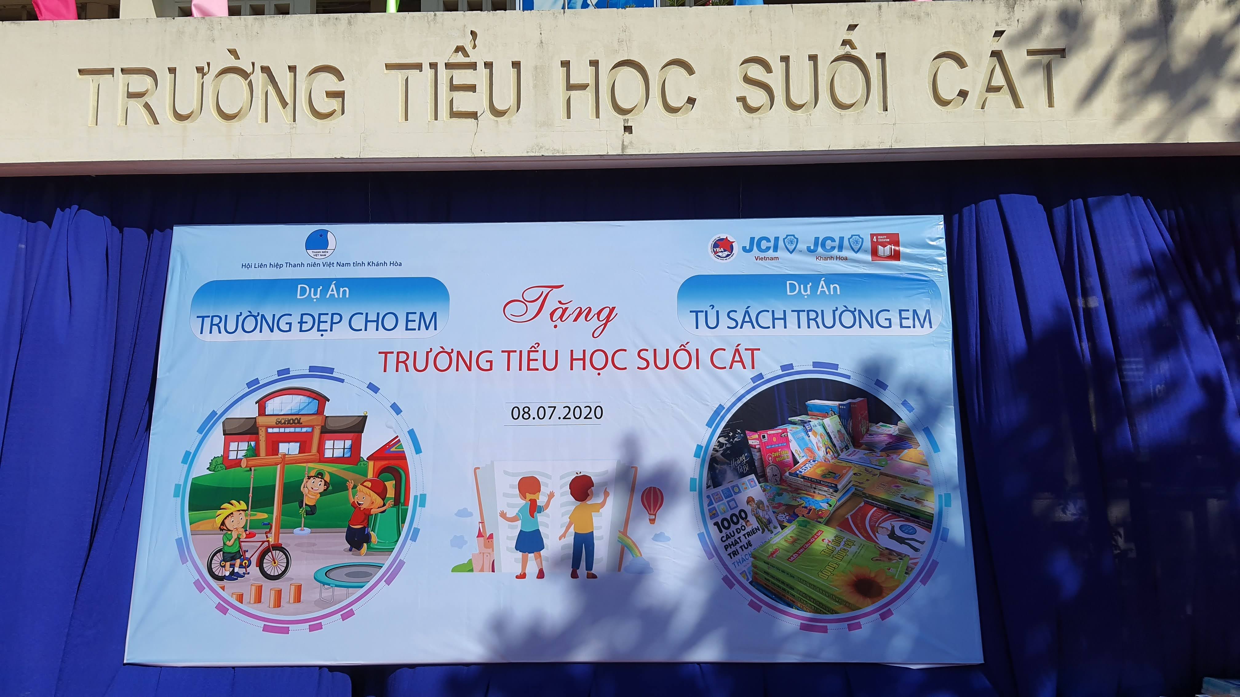 Tủ sách trường em - Trường TH Suối Cát Tủ sách trường em - Trường TH Suối Cát